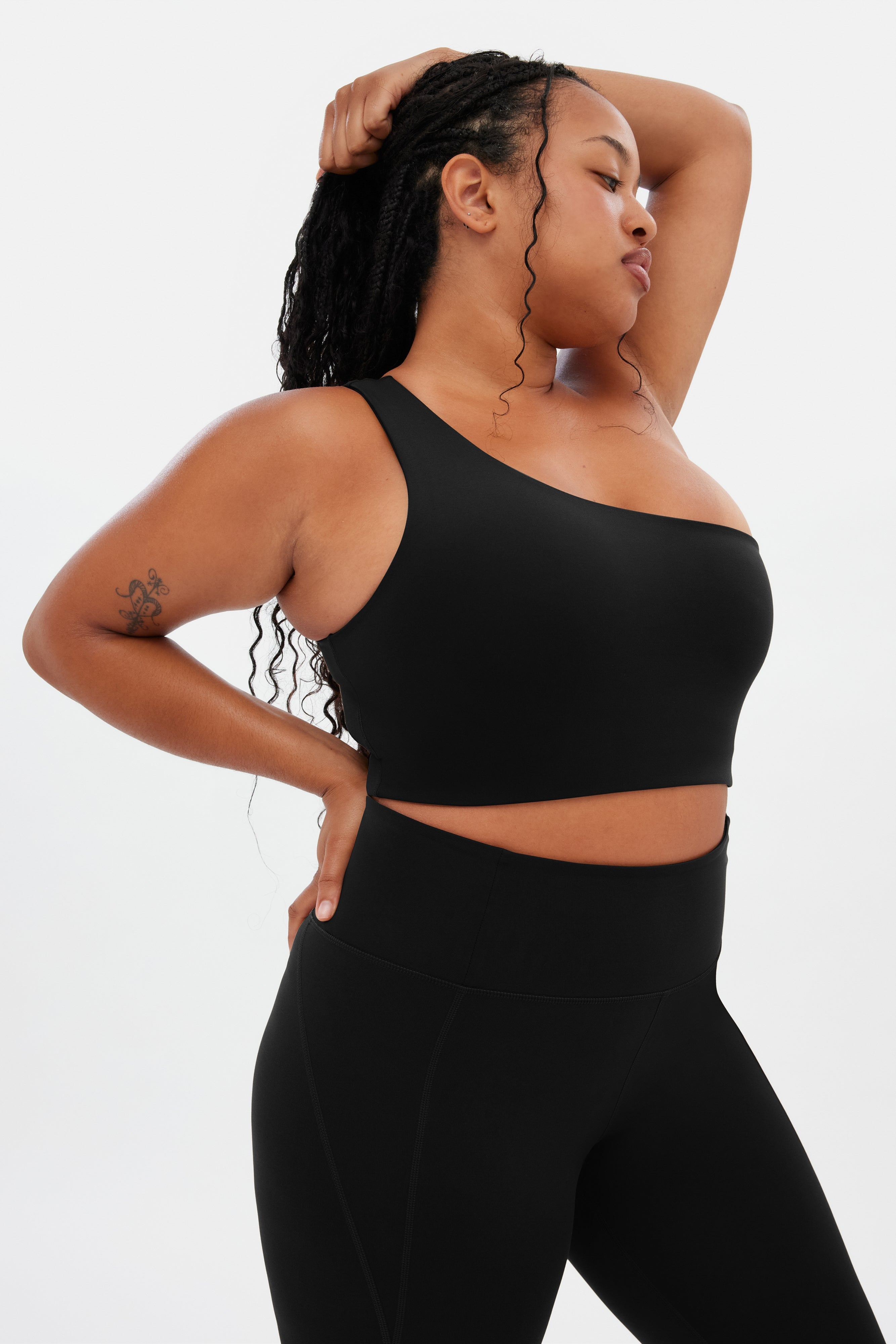 Soutien-gorge noir asymétrique à une épaule