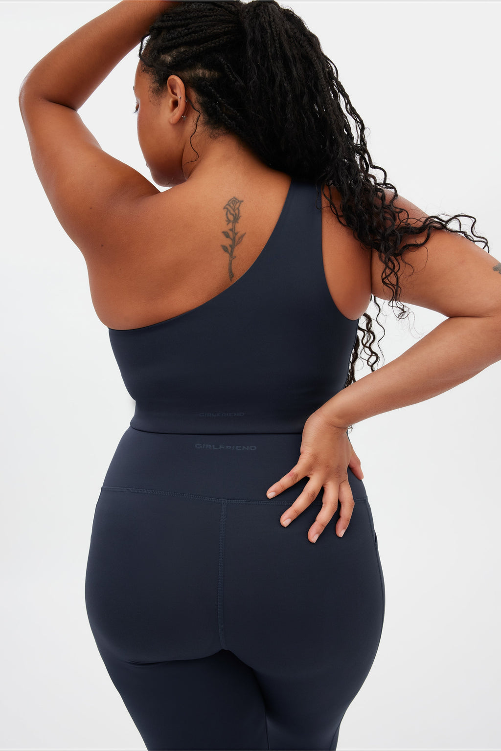 Soutien-gorge asymétrique à une épaule