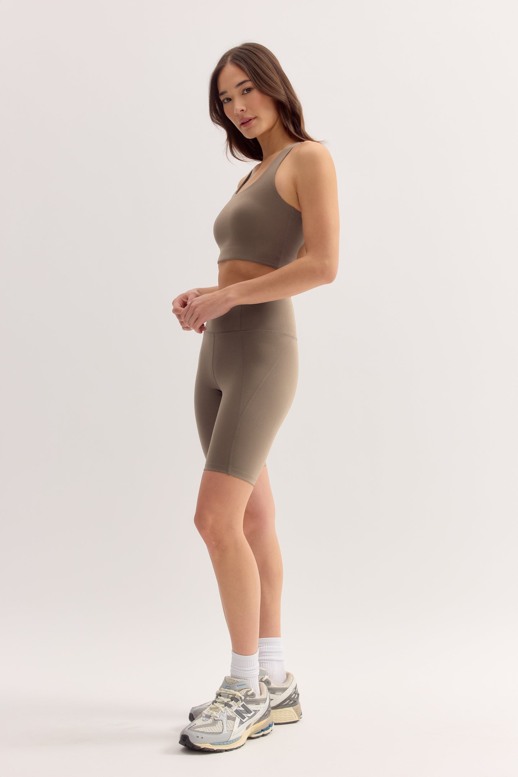 Short cycliste taille haute, coloris pierre