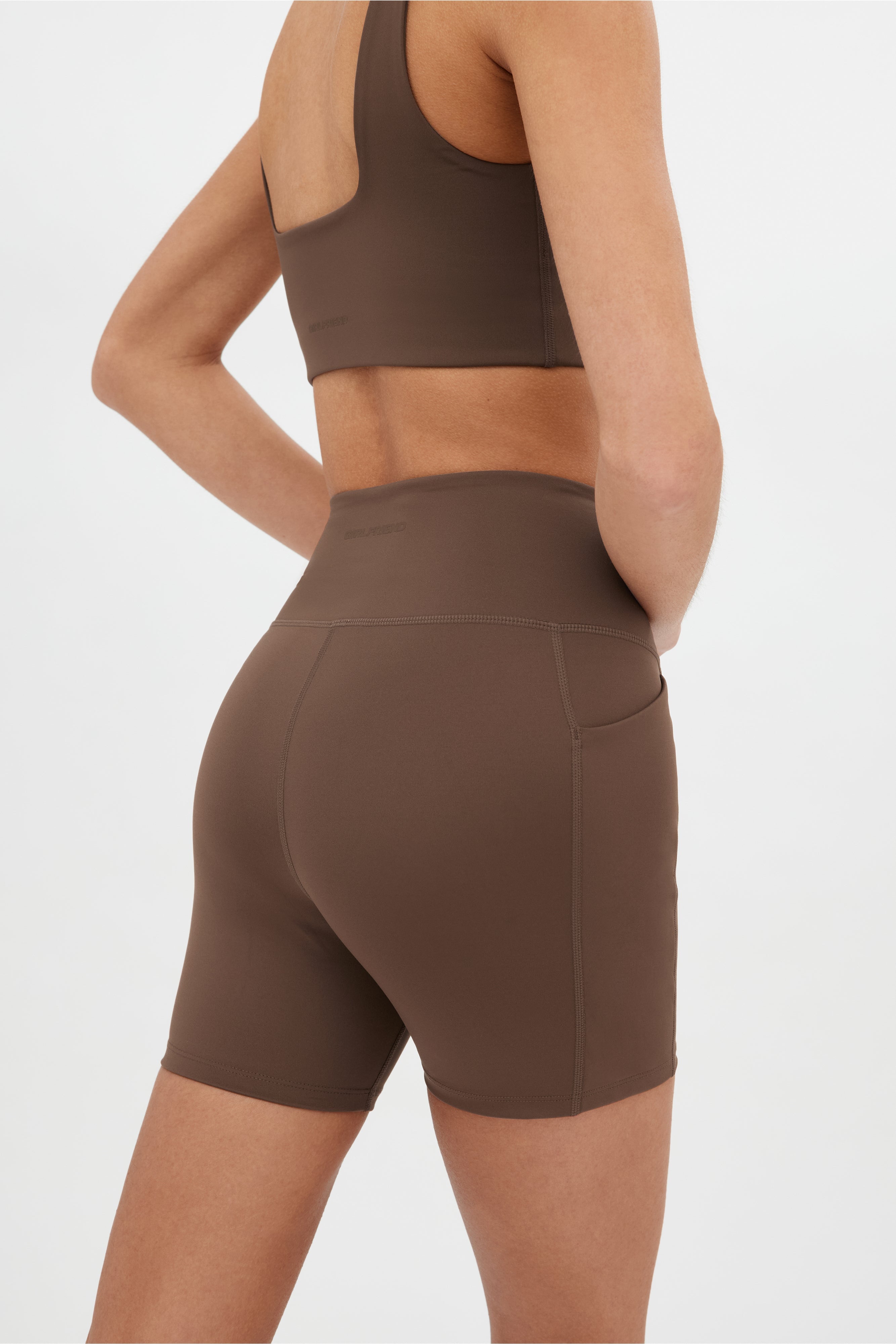Short de course compressif avec poches