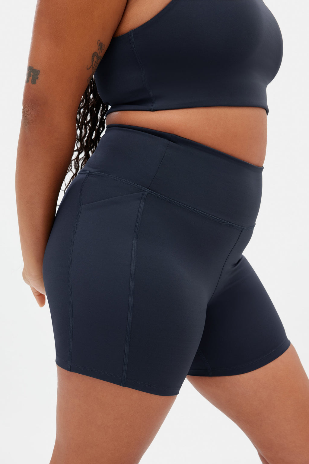 Short de course compressif avec poches