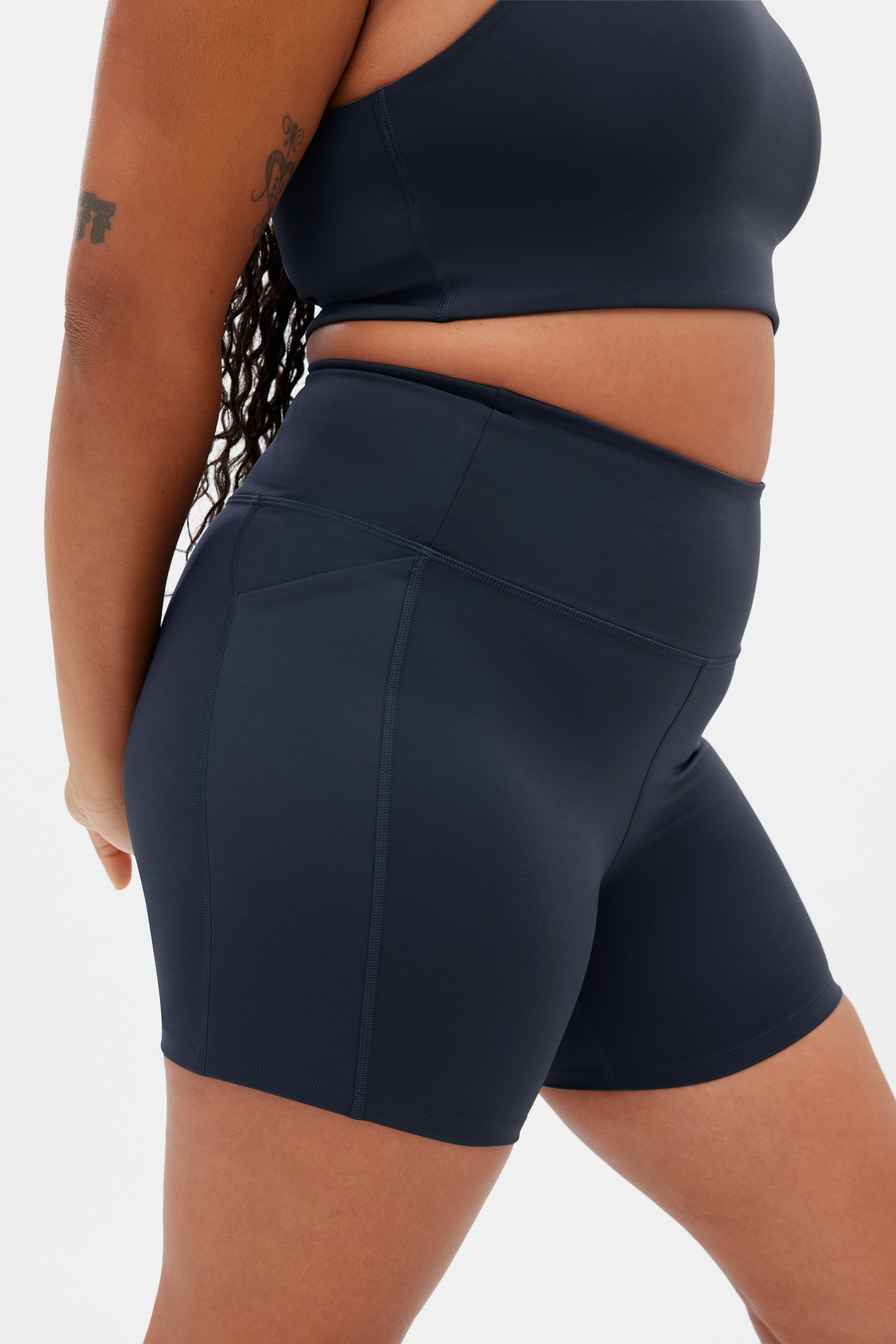 Short de course compressif avec poches