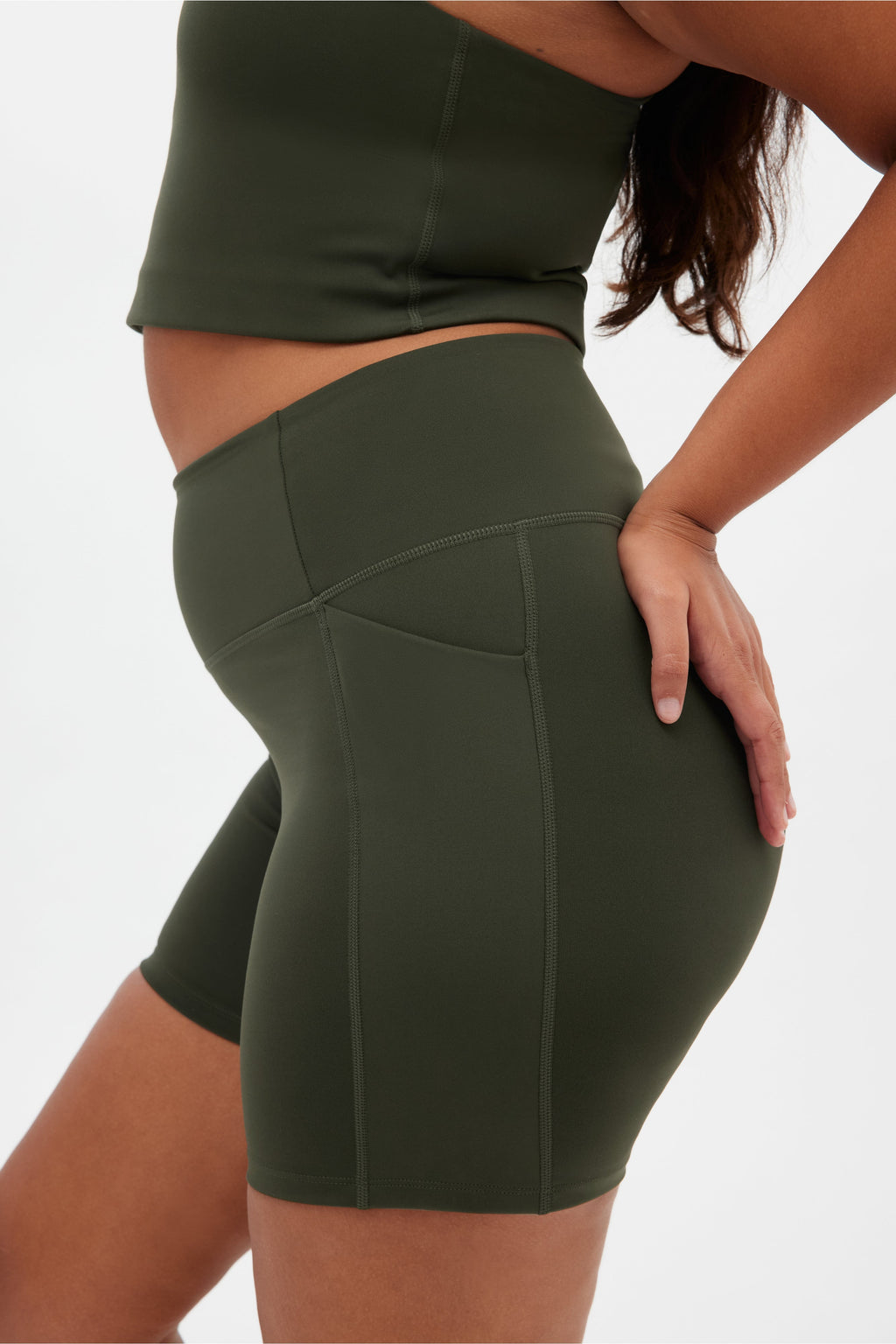 Short de course moulant avec poches