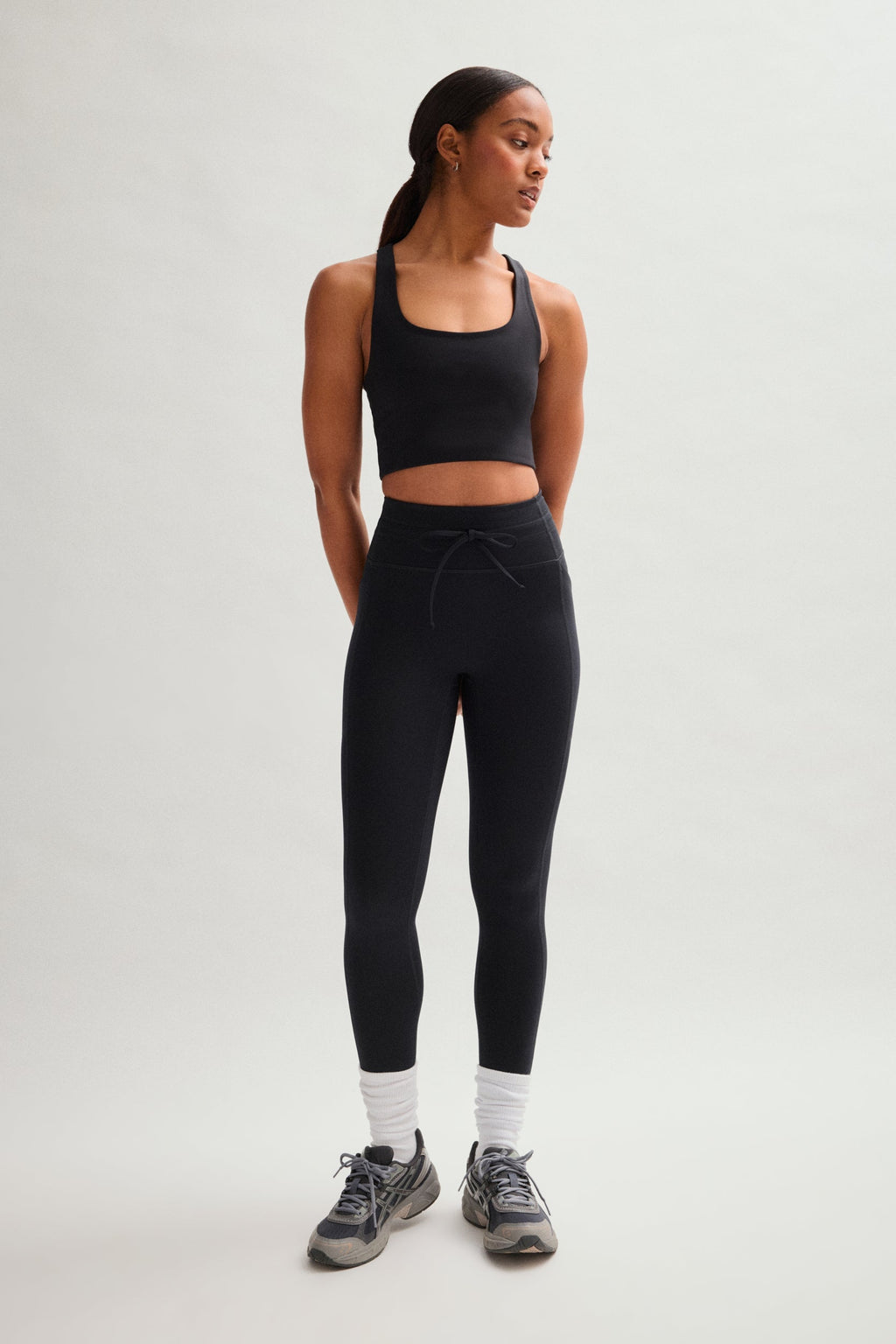 Legging noir compressif avec cordon de serrage et poches