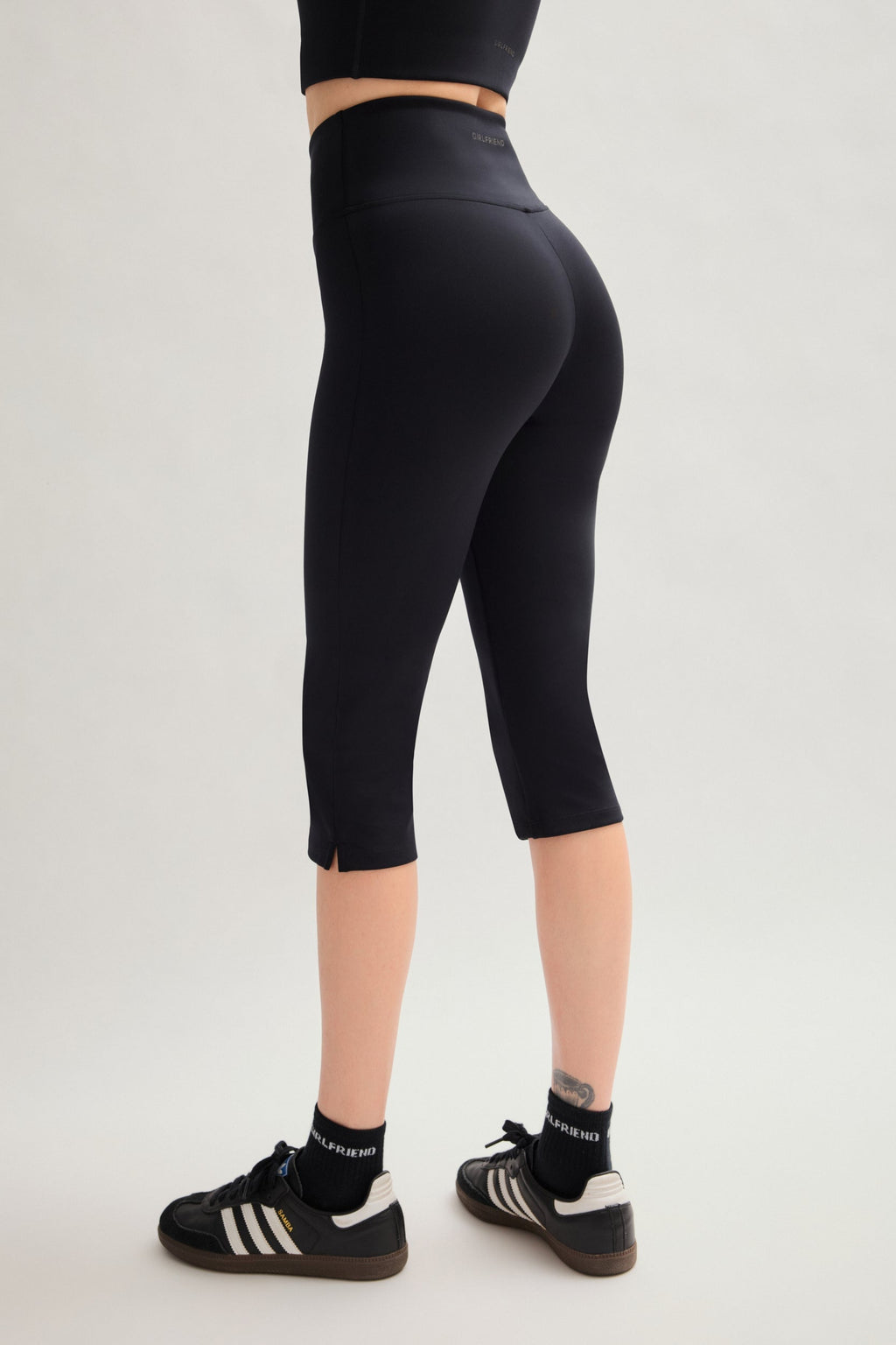 Capri noir taille haute de luxe