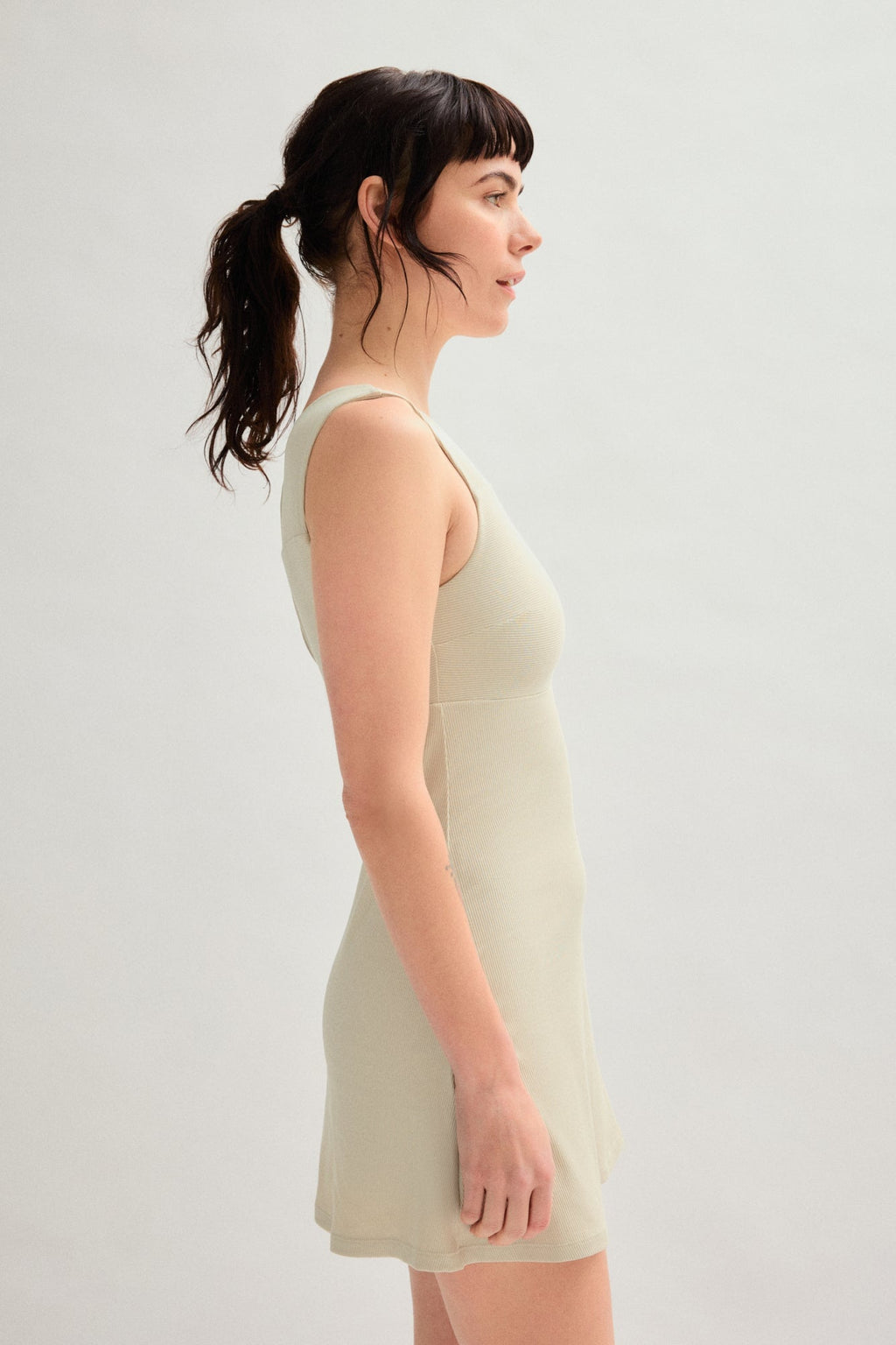 Mini-robe sans manches