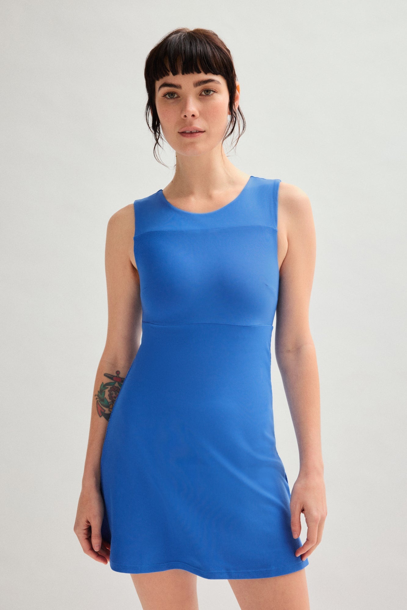 Mini-robe sans manches
