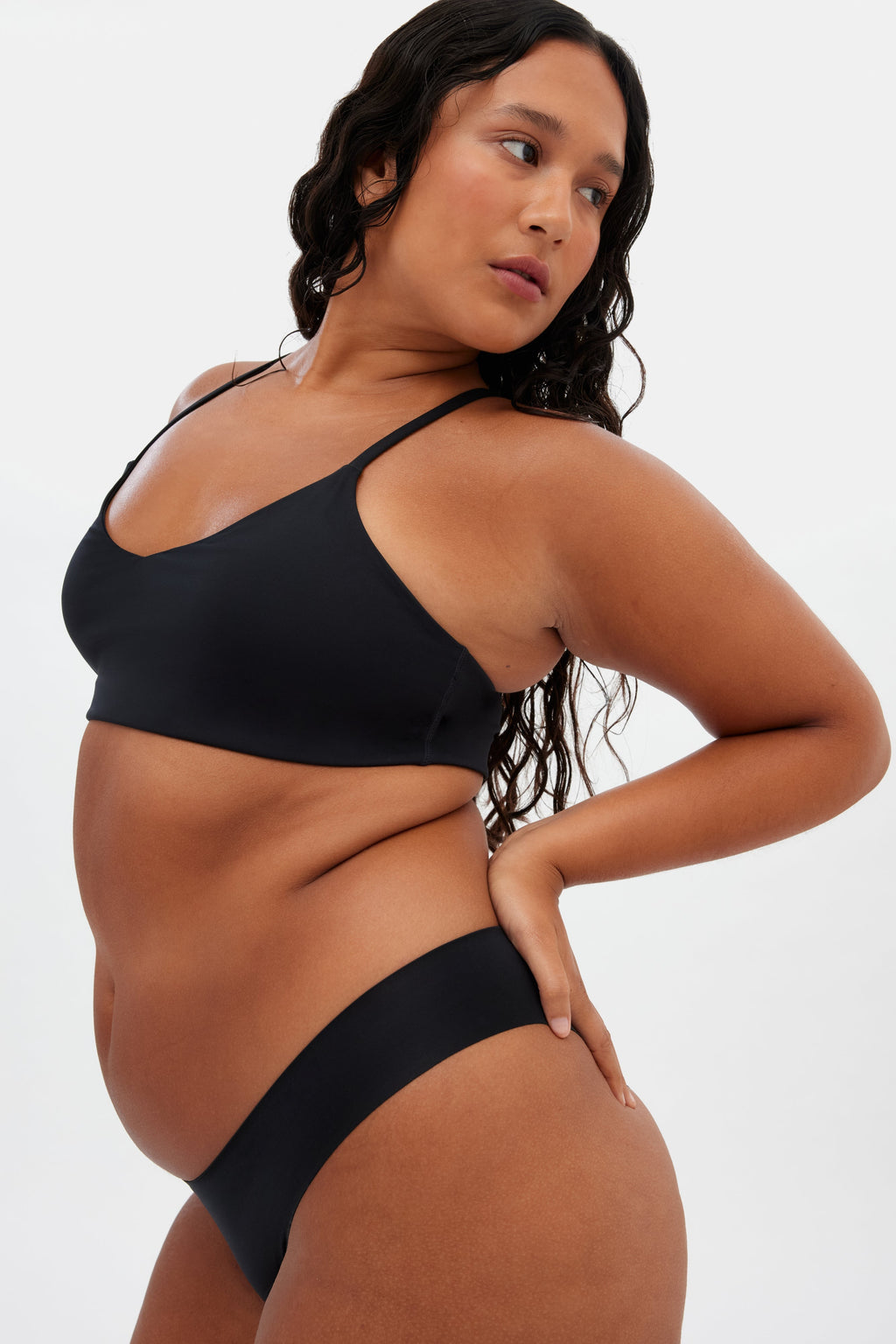 Brassière noire col en V