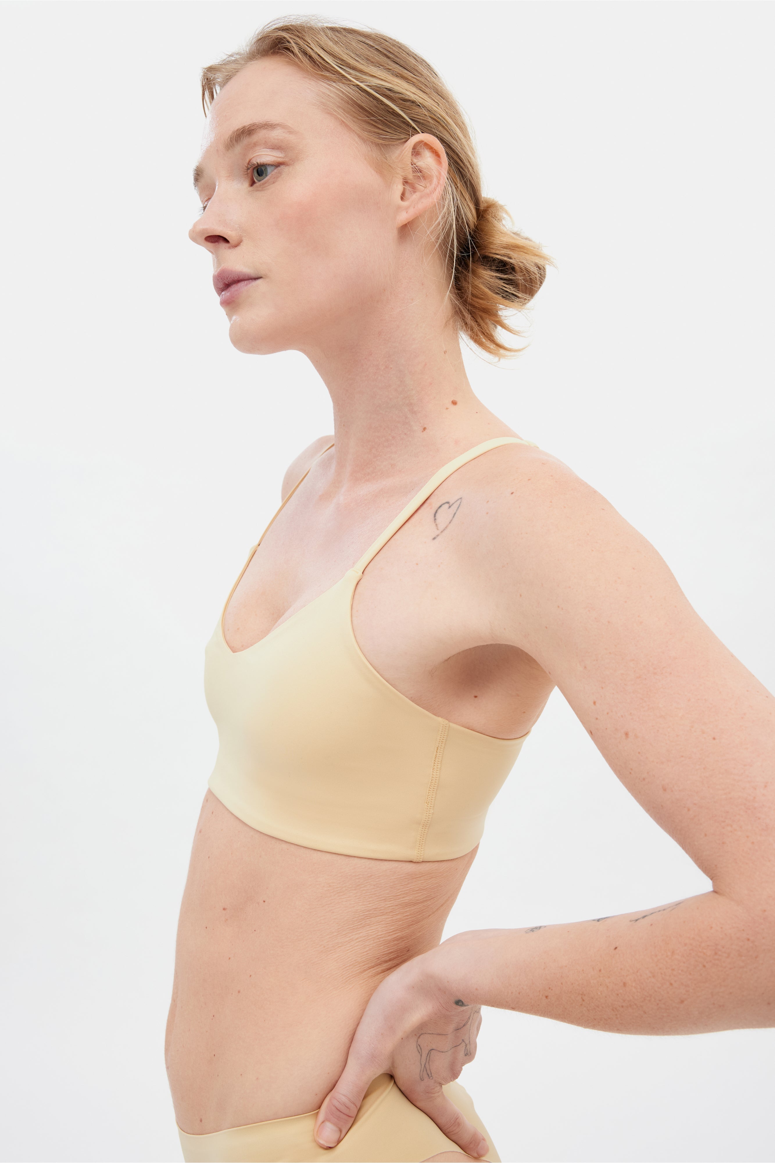 Brassière décolleté en V