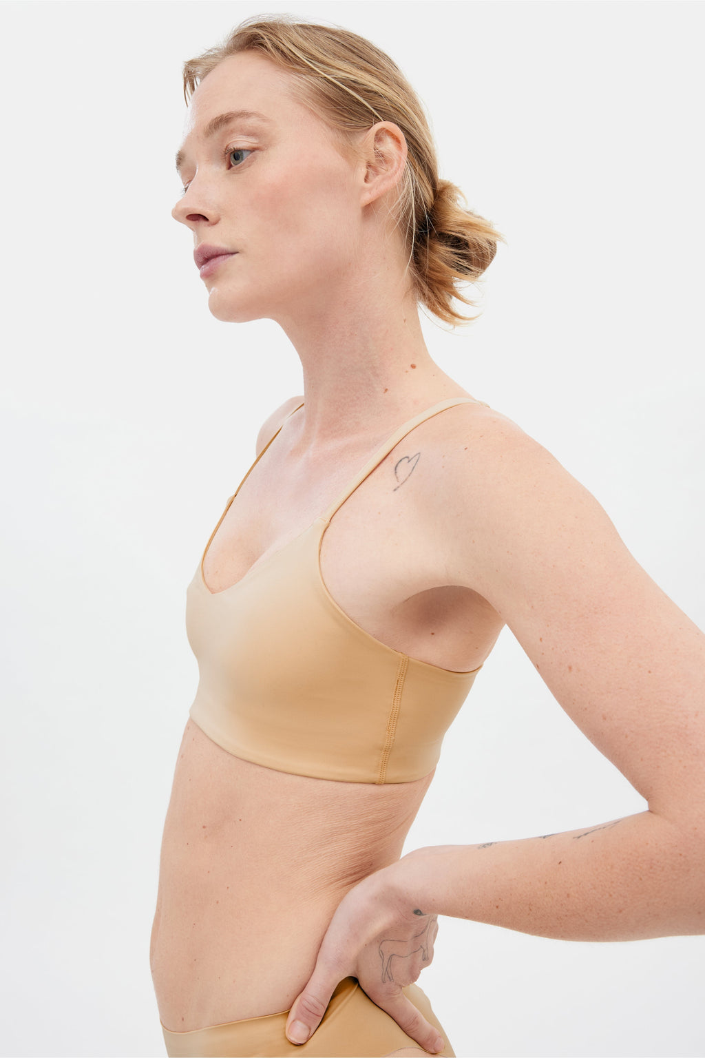 Brassière décolleté en V