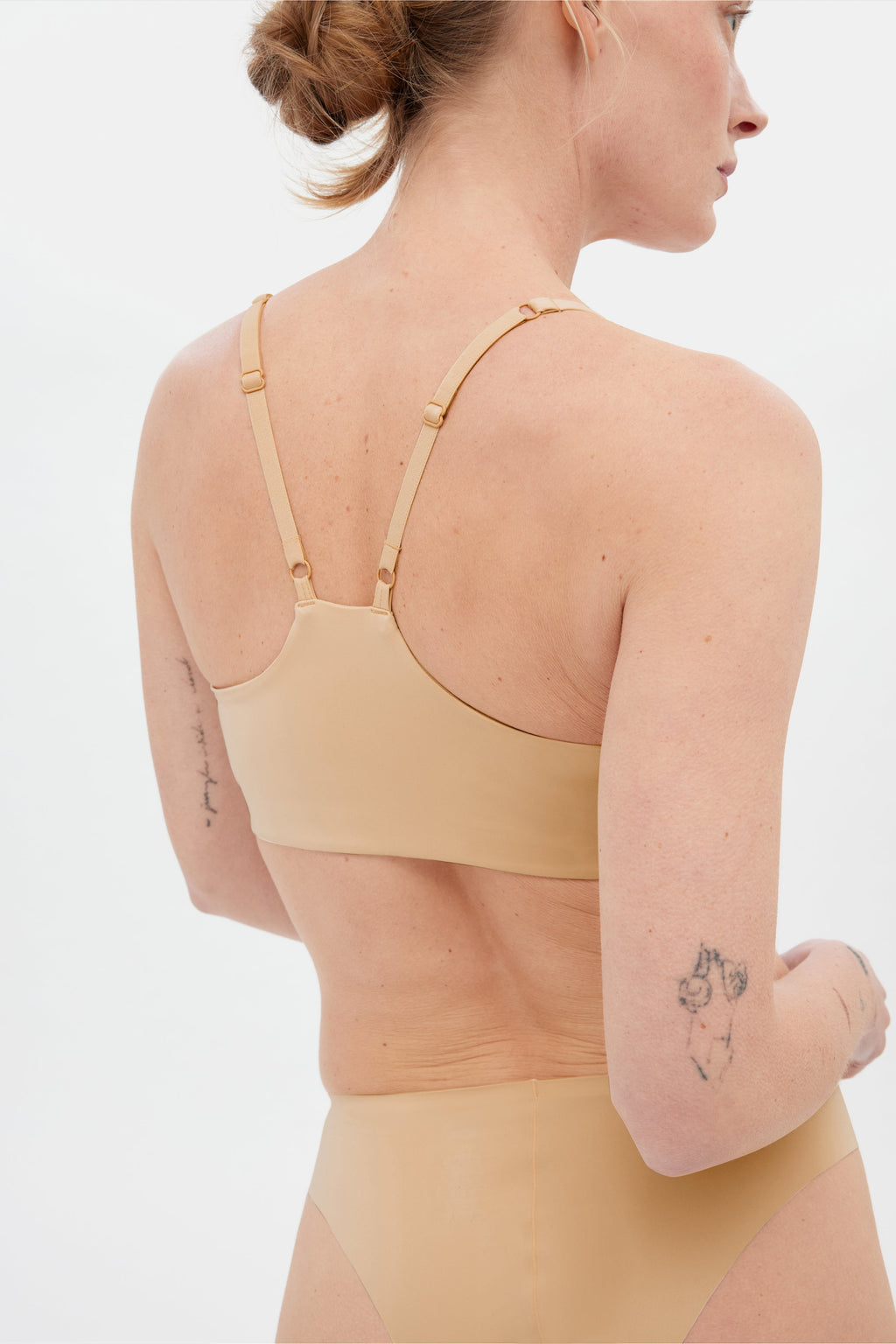 Brassière décolleté en V